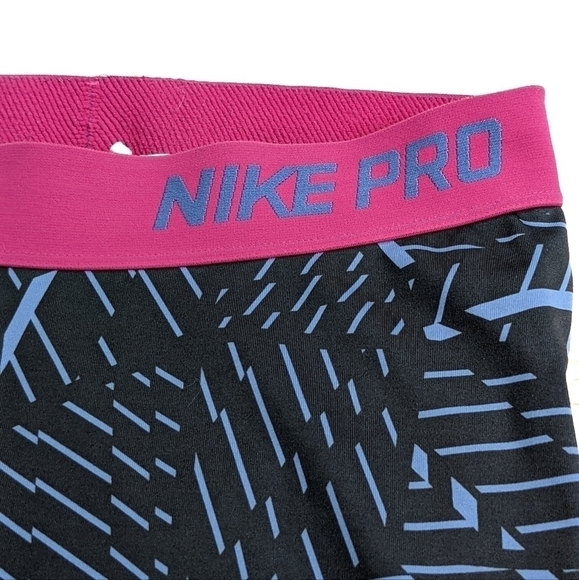 NIKE Pro Cropped Leggings - Picture 2 of 9